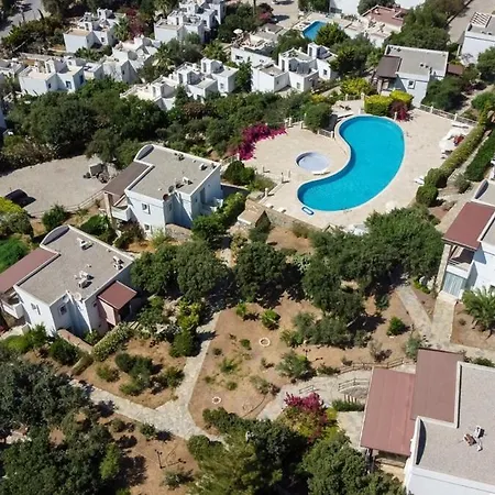 2 Bedroom House With A Fantastic View Of Gmlk Apartment Bodrum